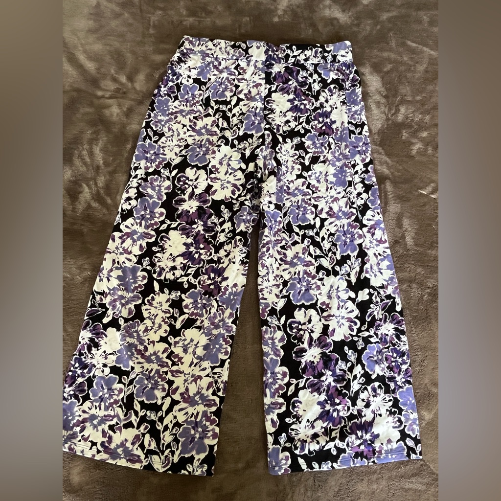 J. Jill Floral Cropped Full Leg Pants Sz S Black White Purple Casual